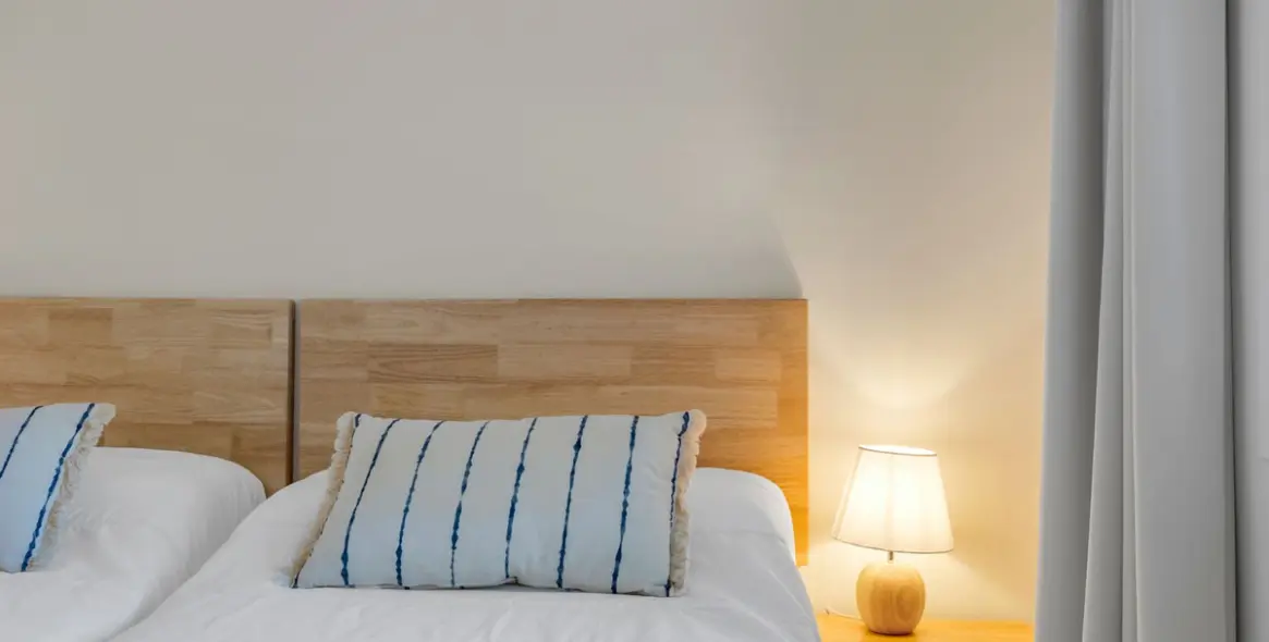 Sale of middle floor apartment in Elviria 38