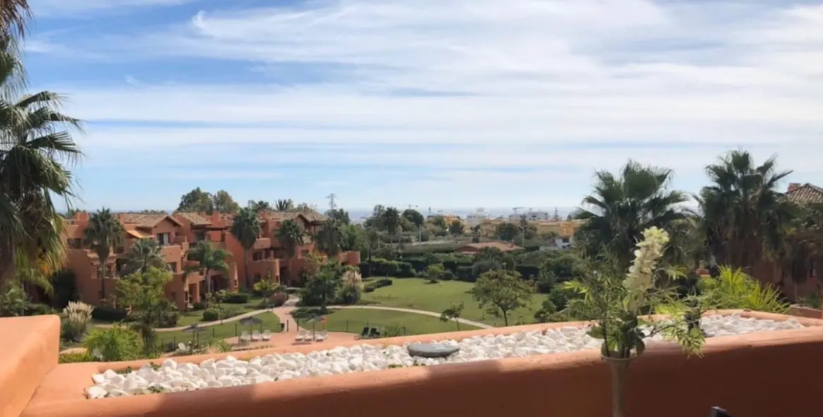 Sale of penthouse in New Golden Mile 13