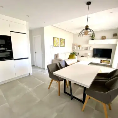 Sale of middle floor apartment in Marbella