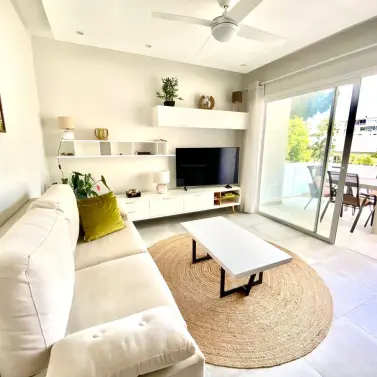 Sale of middle floor apartment in Marbella