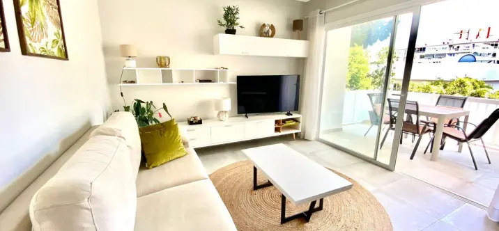 Sale of middle floor apartment in Marbella 1