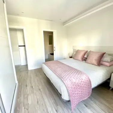 Sale of middle floor apartment in Marbella