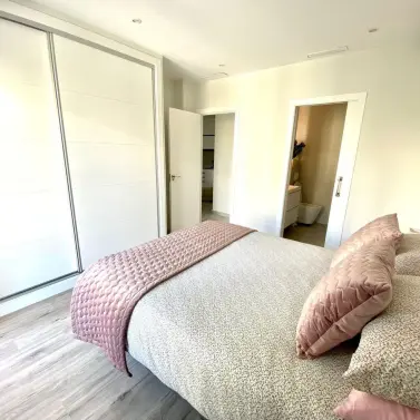 Sale of middle floor apartment in Marbella