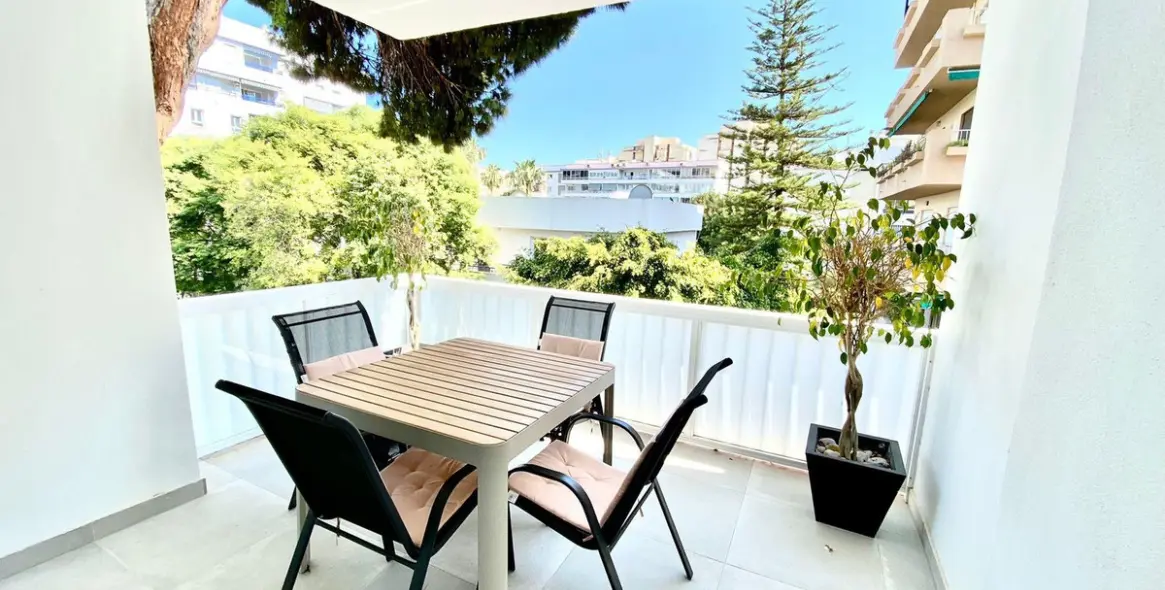 Sale of middle floor apartment in Marbella 10