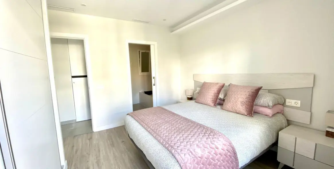 Sale of middle floor apartment in Marbella 14
