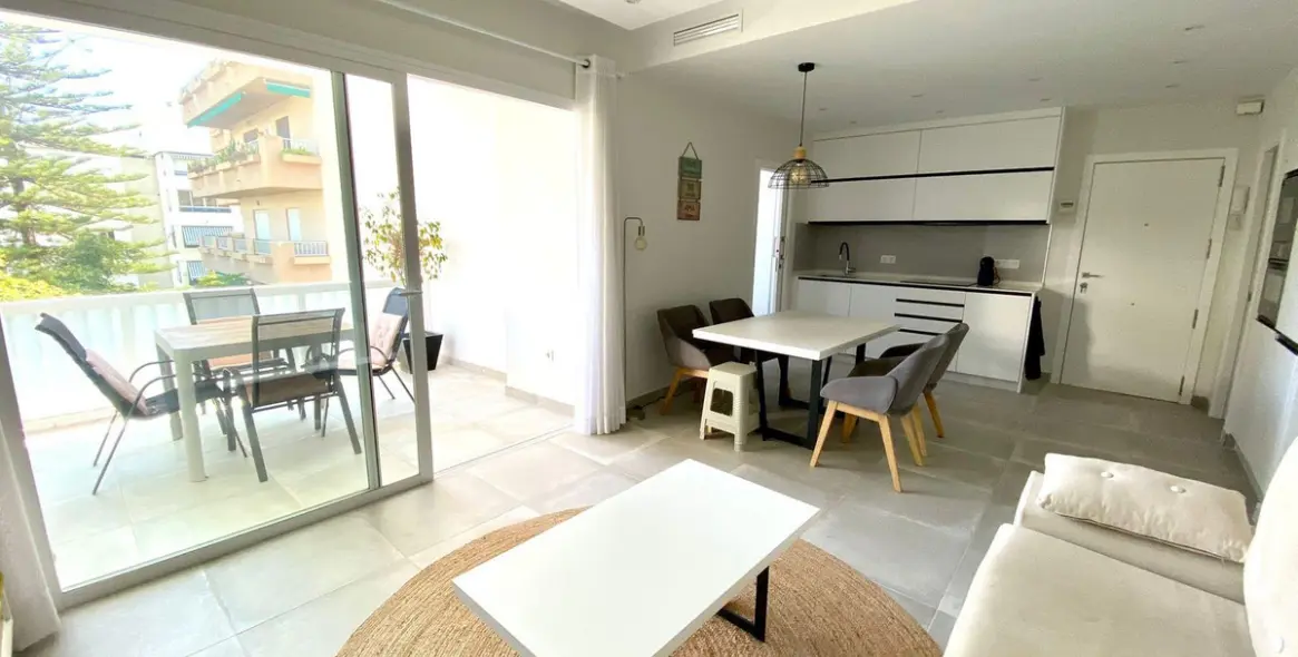 Sale of middle floor apartment in Marbella 23