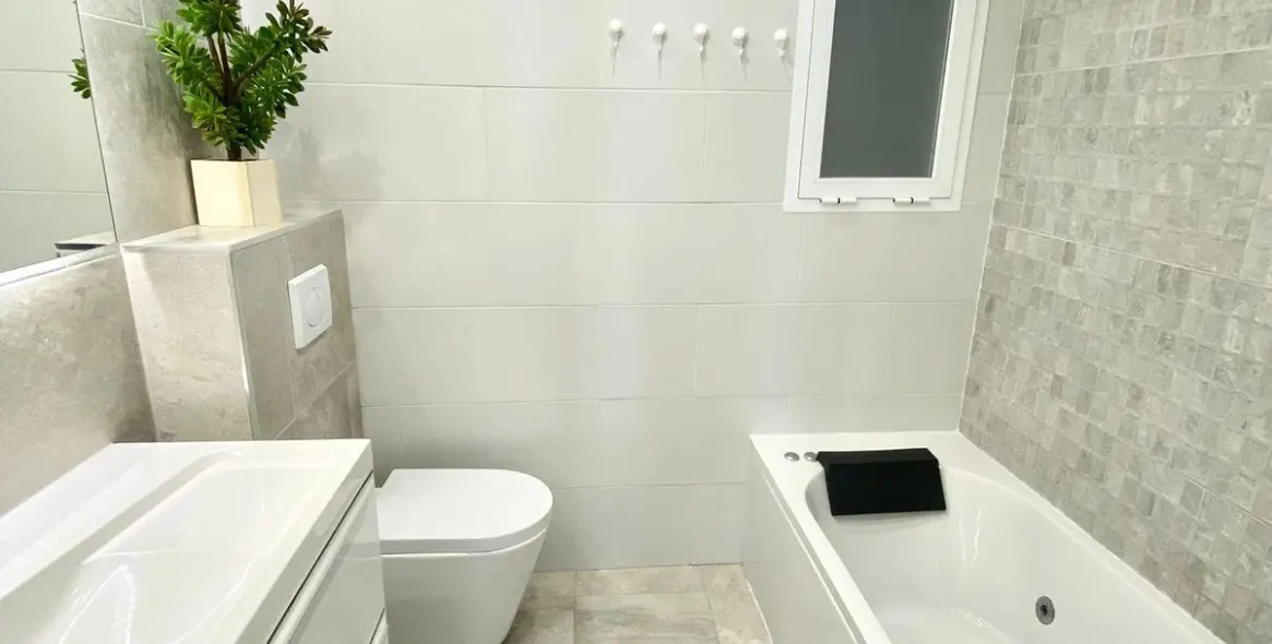 Sale of middle floor apartment in Marbella 26