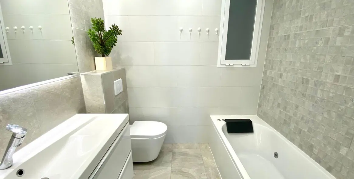 Sale of middle floor apartment in Marbella 27