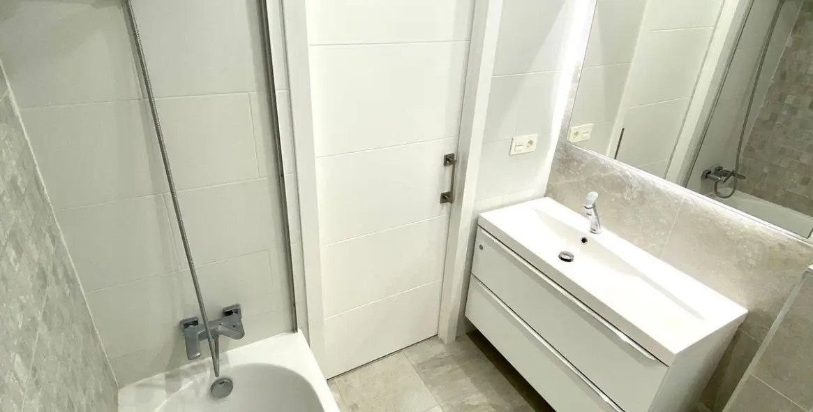 Sale of middle floor apartment in Marbella 28
