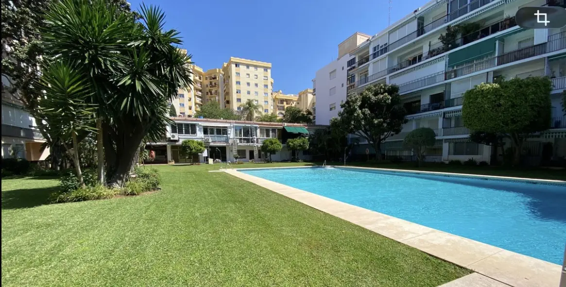 Sale of middle floor apartment in Marbella 33