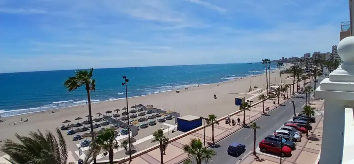 Venta de apartamento en planta media en Torreblanca 1