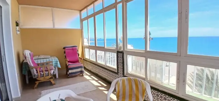 Venta de apartamento en planta media en Torreblanca 3