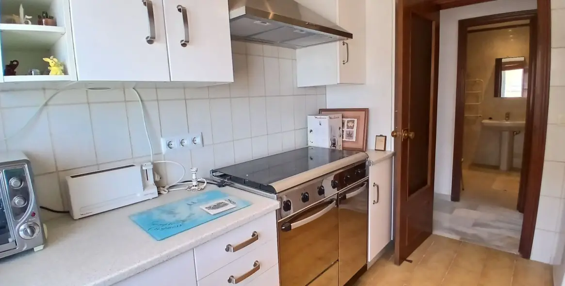 Venta de apartamento en planta media en Torreblanca 12