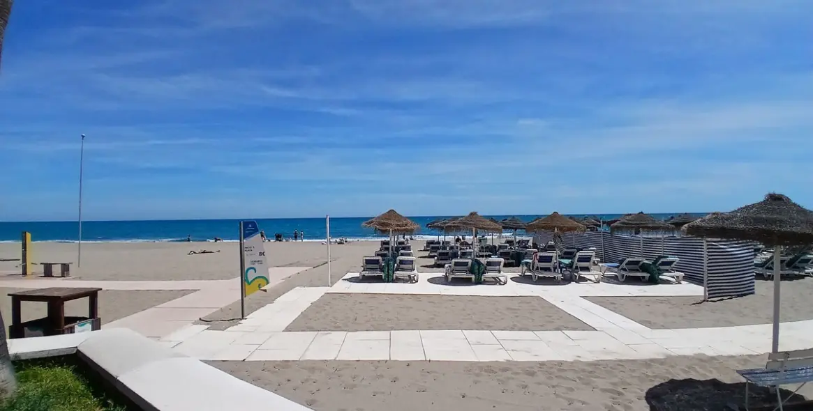 Venta de apartamento en planta media en Torreblanca 25