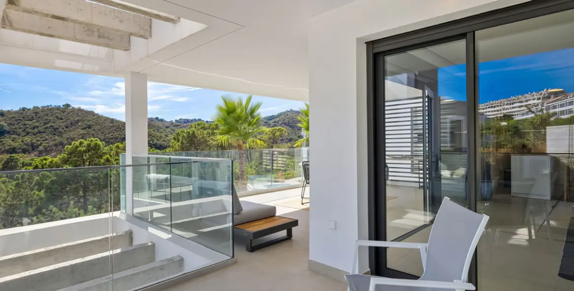 Sale of middle floor apartment in Selwo 9