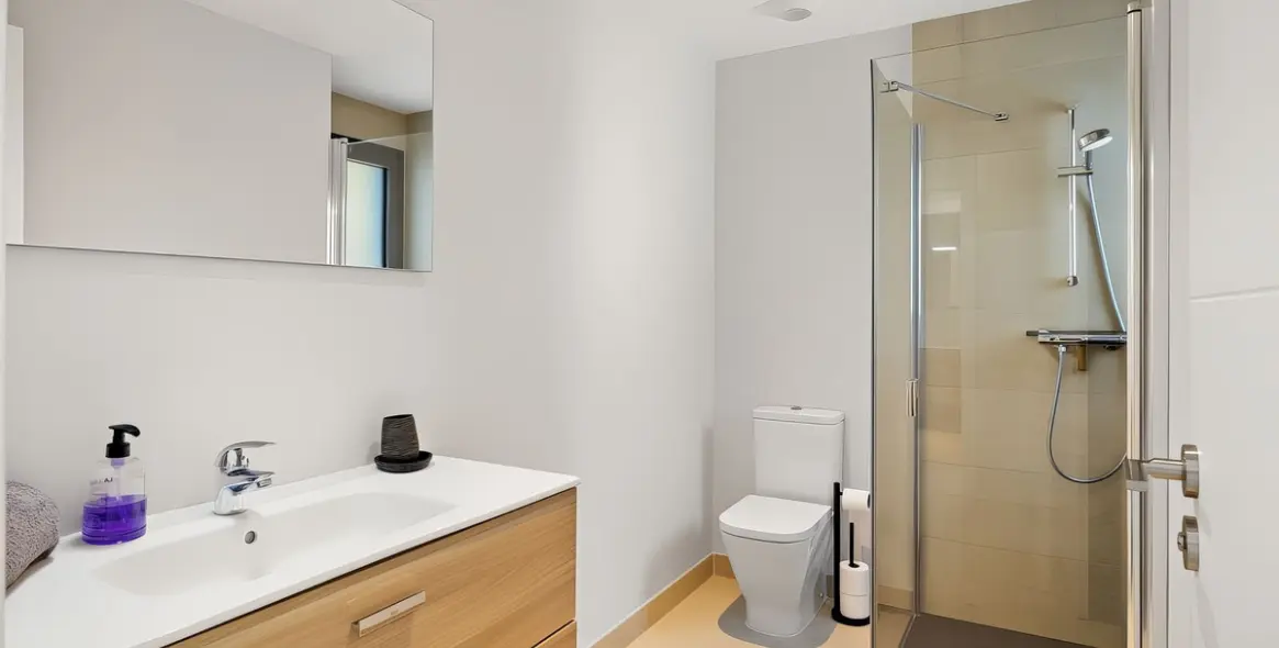 Sale of middle floor apartment in Selwo 17