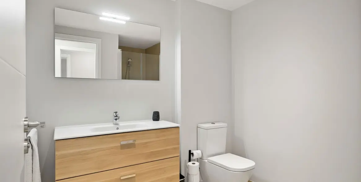 Sale of middle floor apartment in Selwo 18