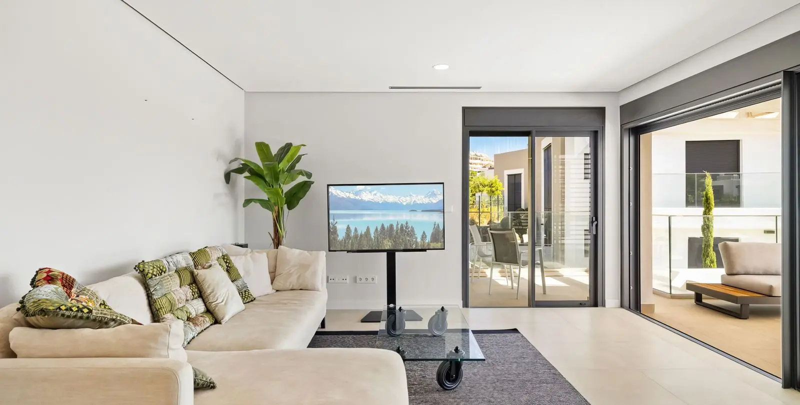Sale of middle floor apartment in Selwo 5