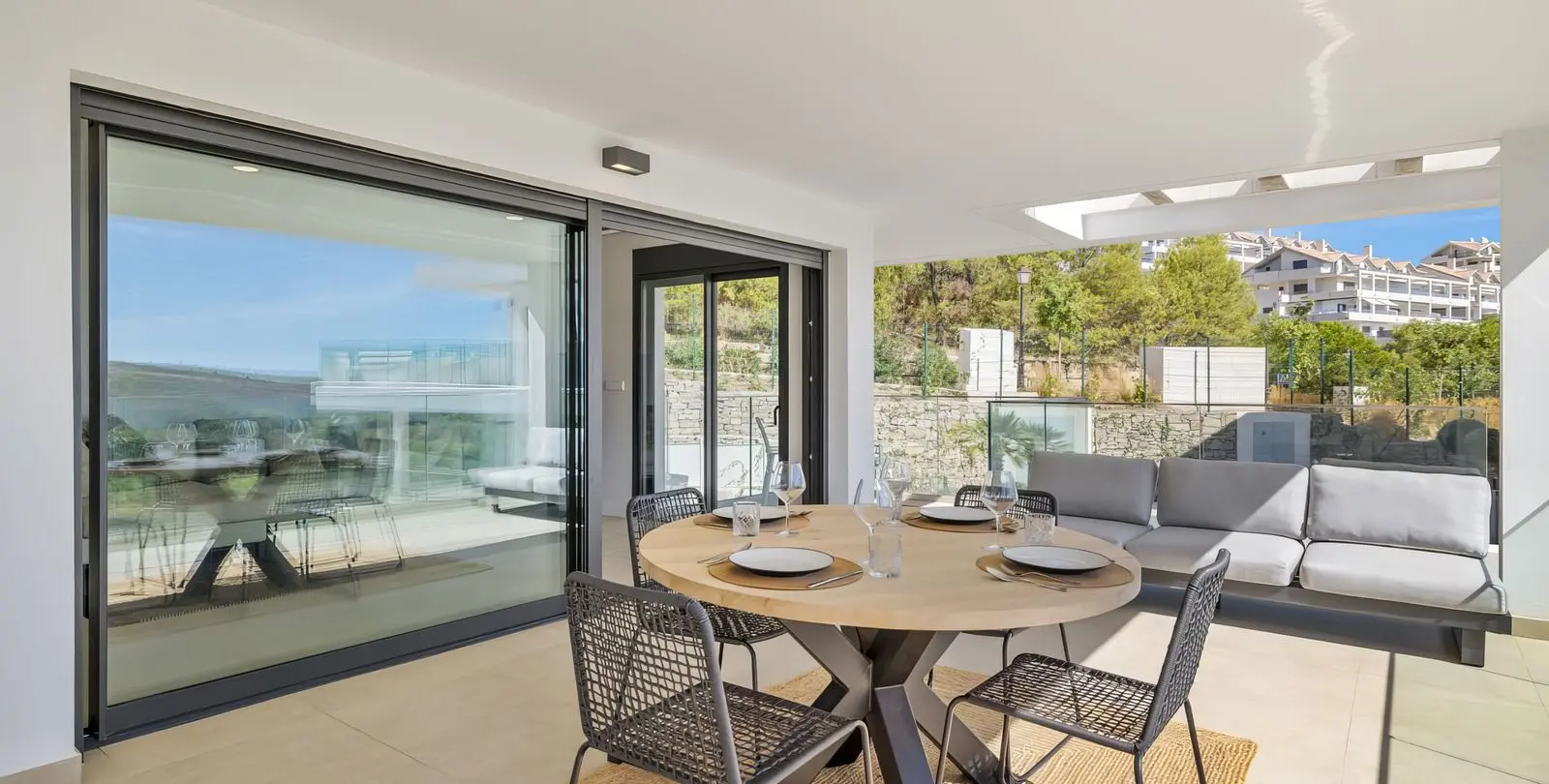 Sale of middle floor apartment in Selwo 9