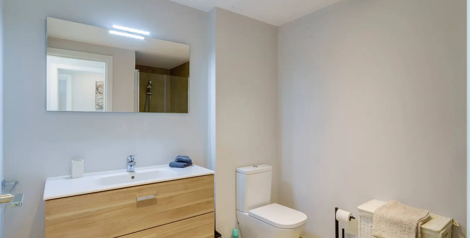 Sale of middle floor apartment in Selwo 23