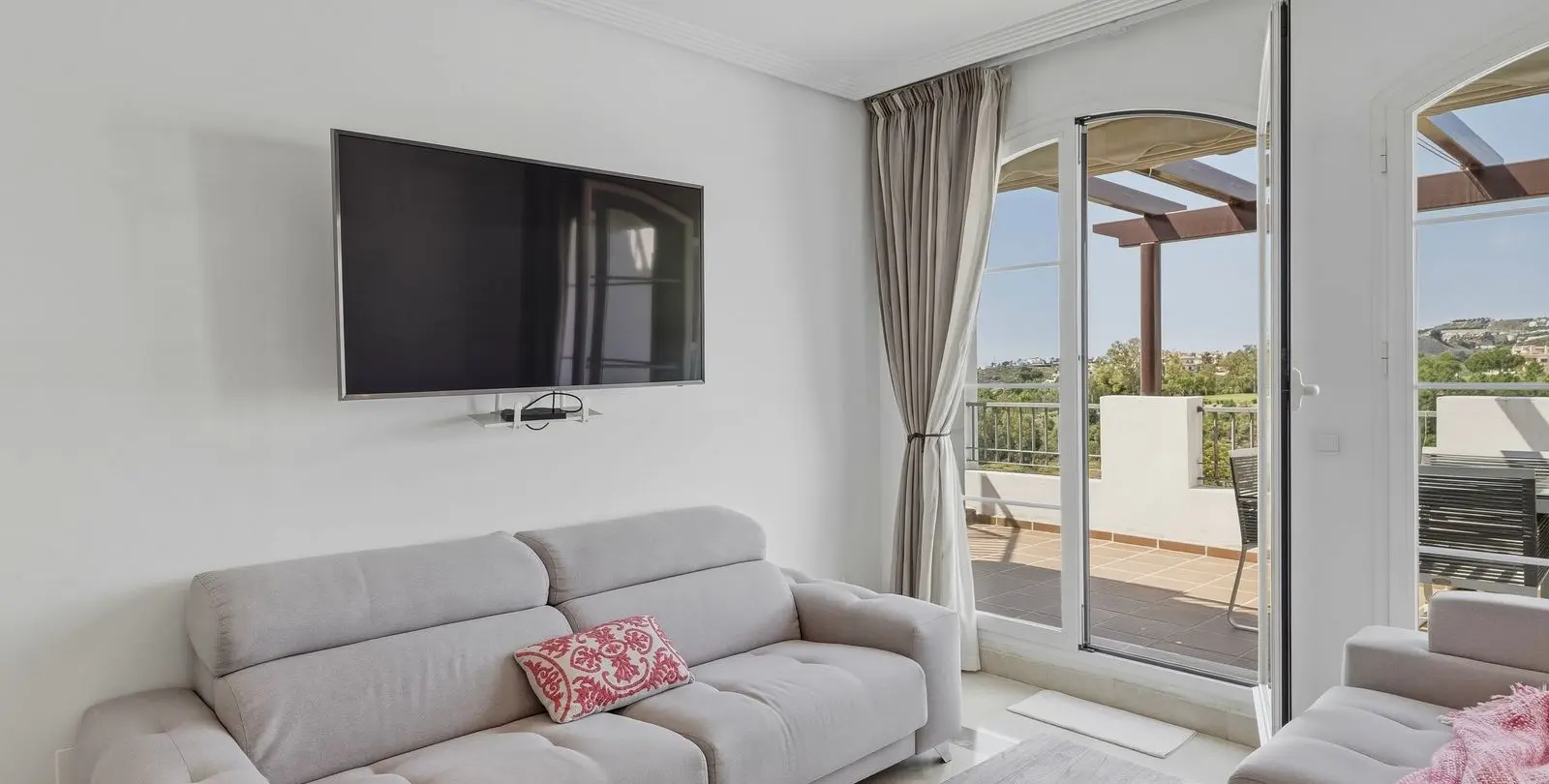 Sale of penthouse duplex in Los Arqueros 4