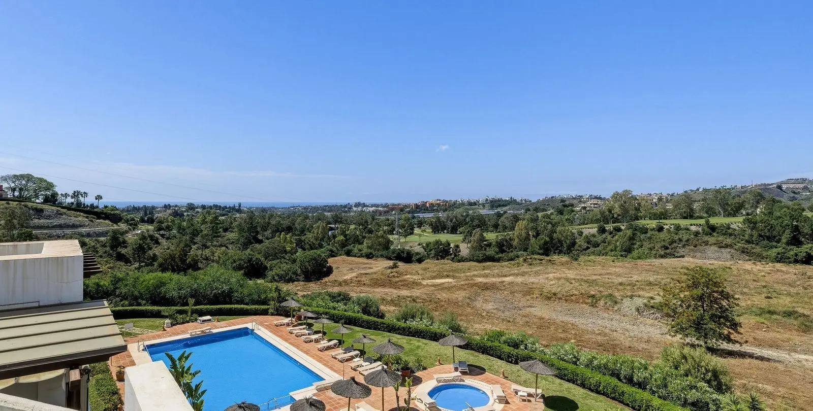 Sale of penthouse duplex in Los Arqueros 12