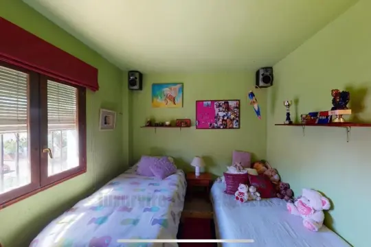 Image 9 thumb
