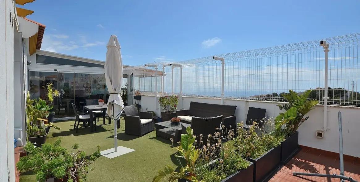 Sale of penthouse in Benalmadena Pueblo 3