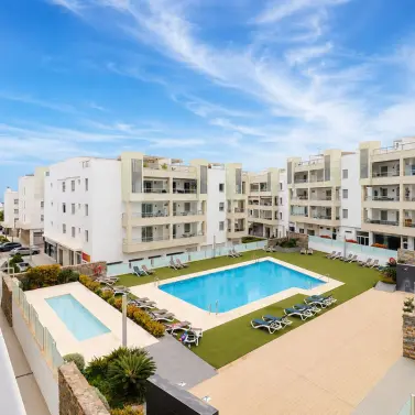 Продажа апартаментов на среднем этаже в San Pedro de Alcántara