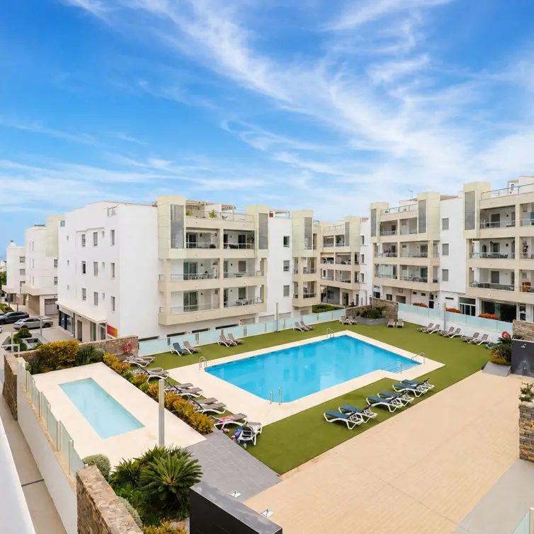 Sale of middle floor apartment in San Pedro de Alcántara