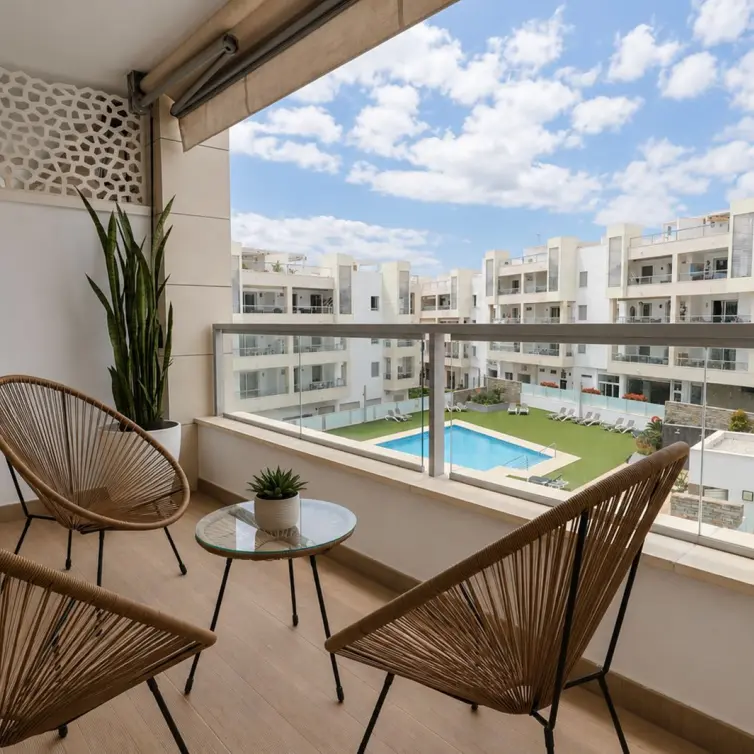 Sale of middle floor apartment in San Pedro de Alcántara
