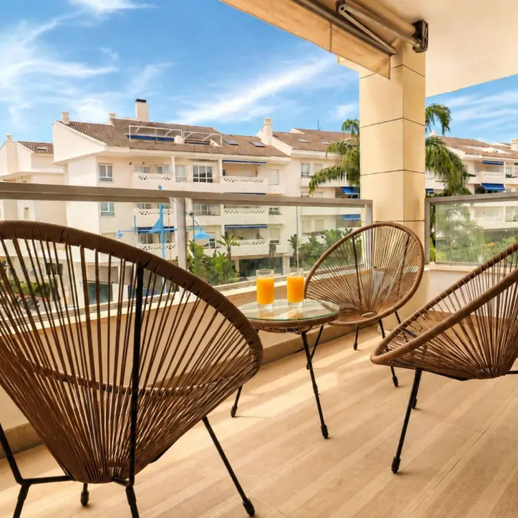 Sale of middle floor apartment in San Pedro de Alcántara
