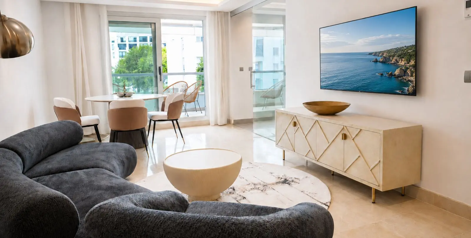 Sale of middle floor apartment in San Pedro de Alcántara 4