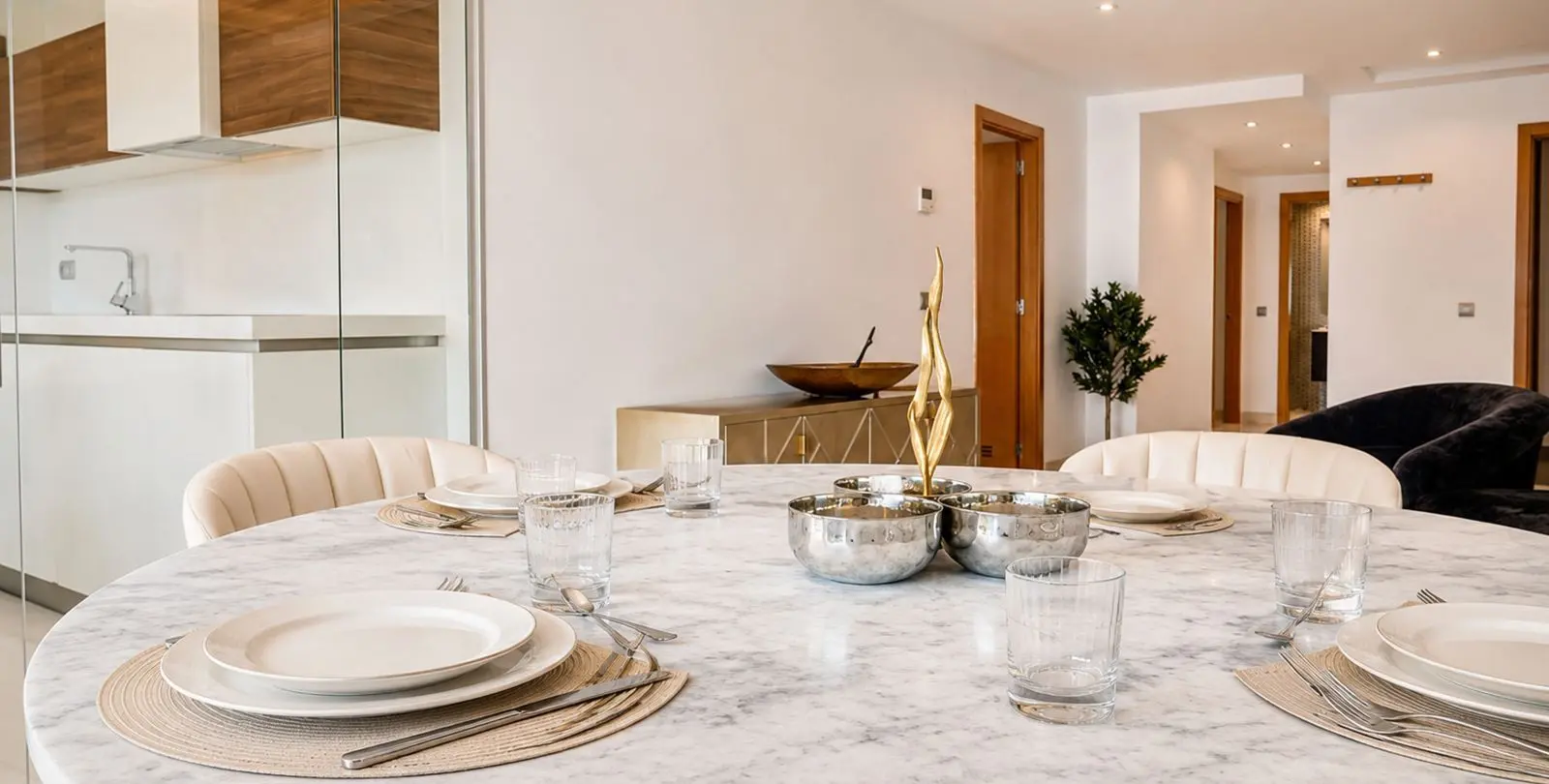 Sale of middle floor apartment in San Pedro de Alcántara 8