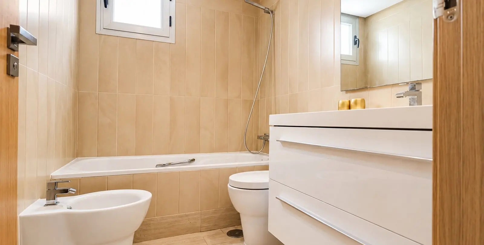Sale of middle floor apartment in San Pedro de Alcántara 13