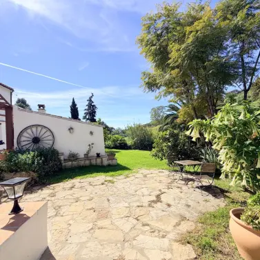 Venta de finca - cortijo en Casares