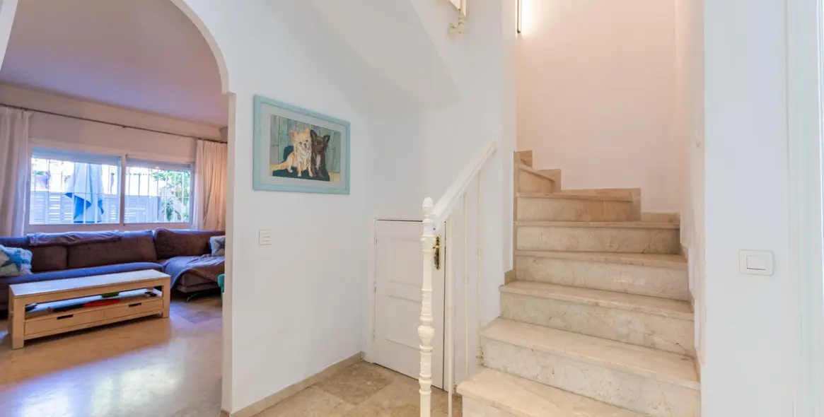 Venta de adosado en San Pedro de Alcántara 12