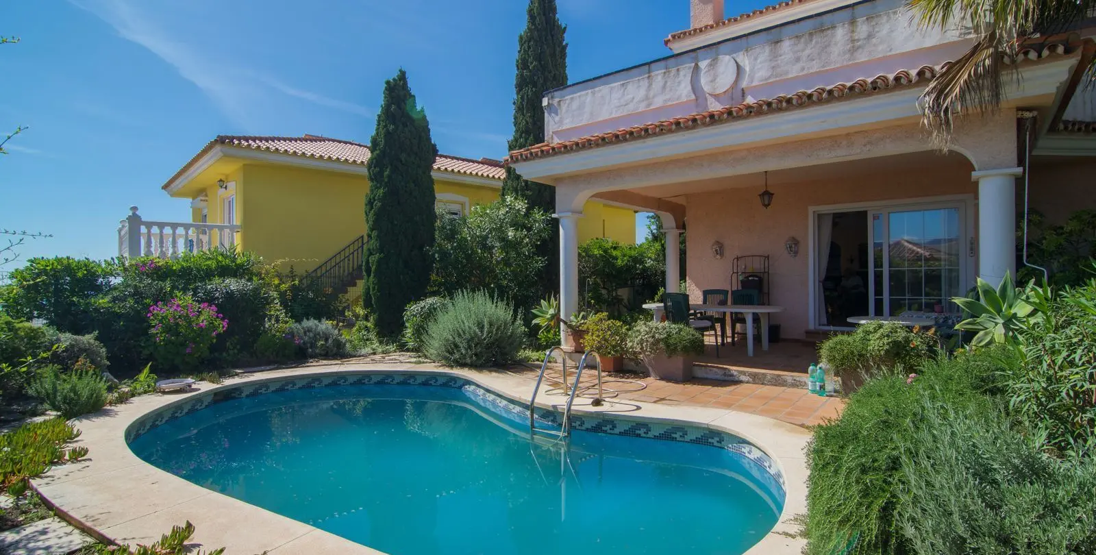 Sale of detached villa in Fuengirola 2