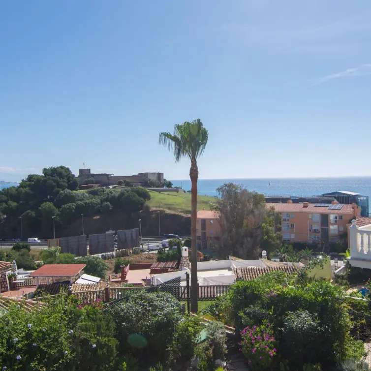 Sale of detached villa in Fuengirola