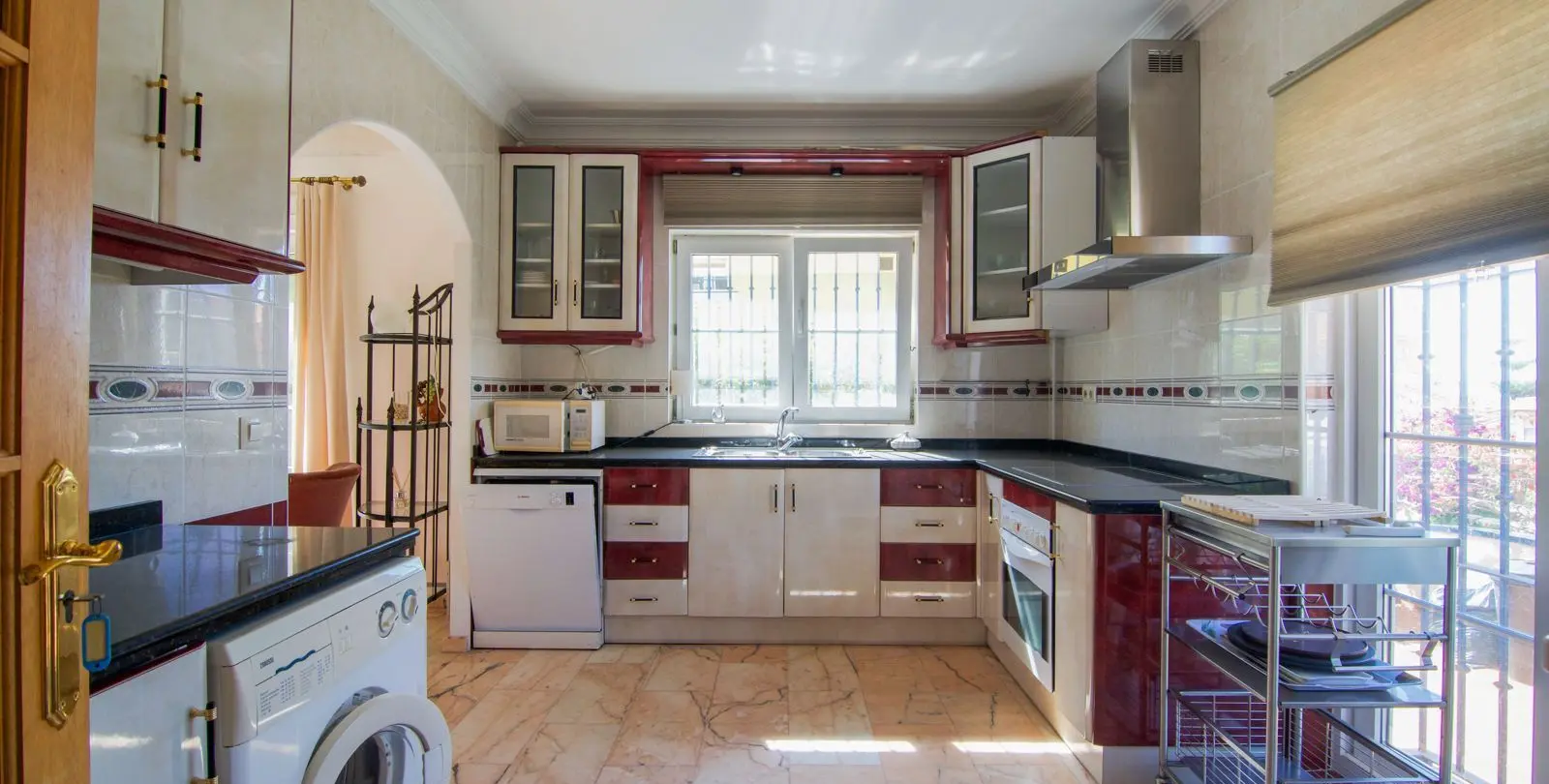 Sale of detached villa in Fuengirola 6