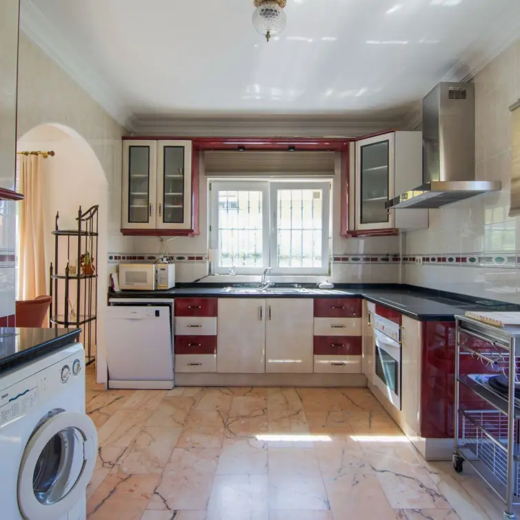 Sale of detached villa in Fuengirola