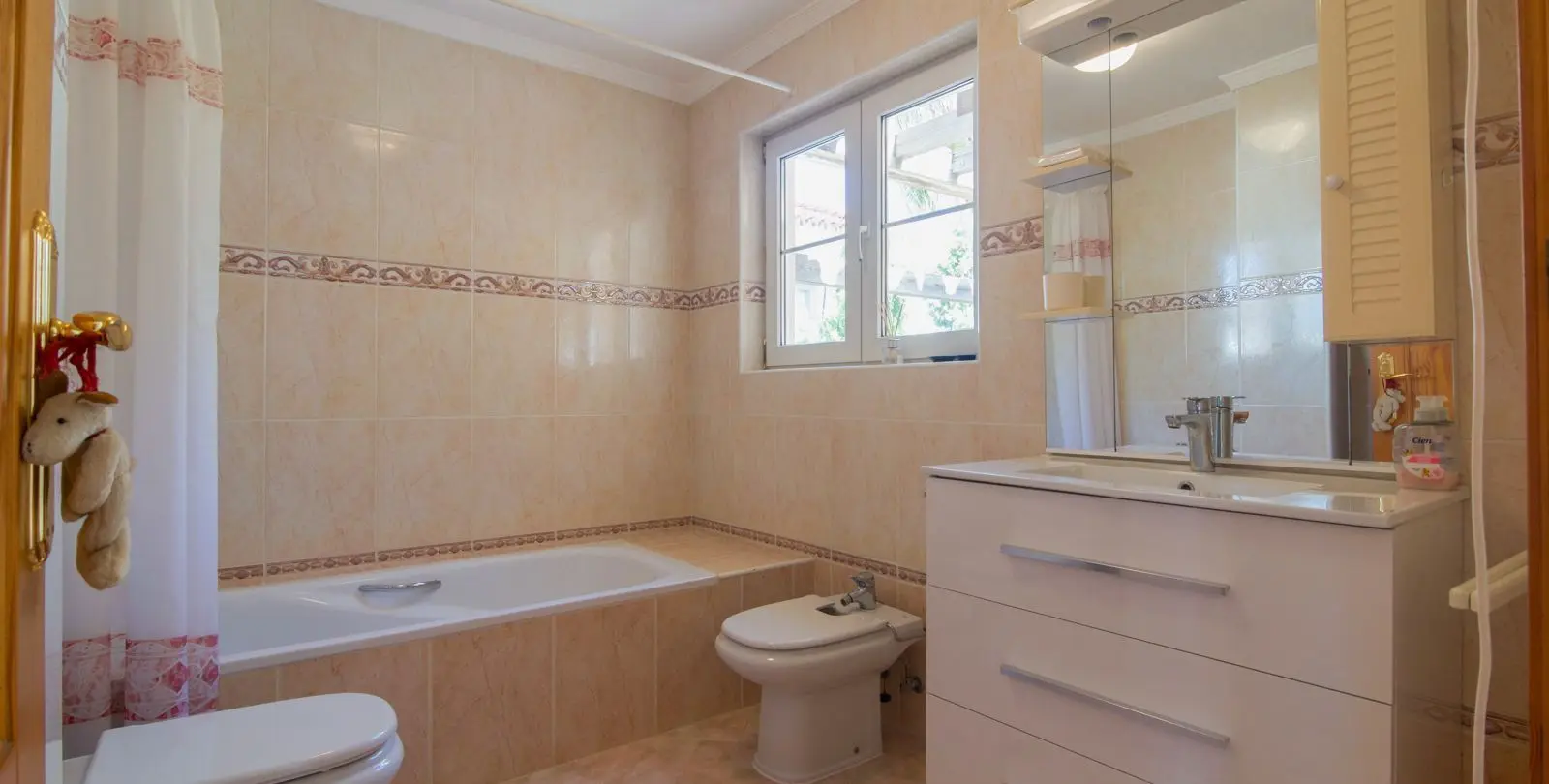 Sale of detached villa in Fuengirola 9