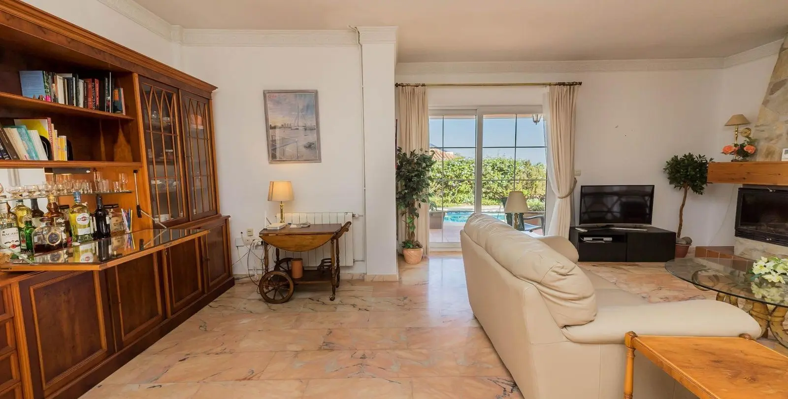 Sale of detached villa in Fuengirola 18
