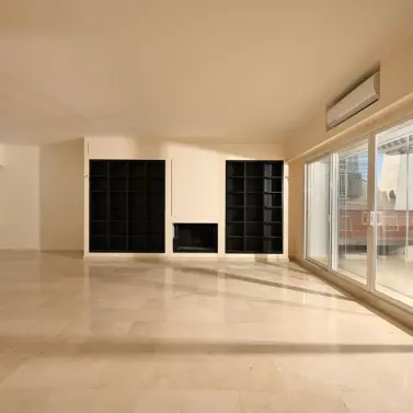 Venta de apartamento en planta media en Río Real
