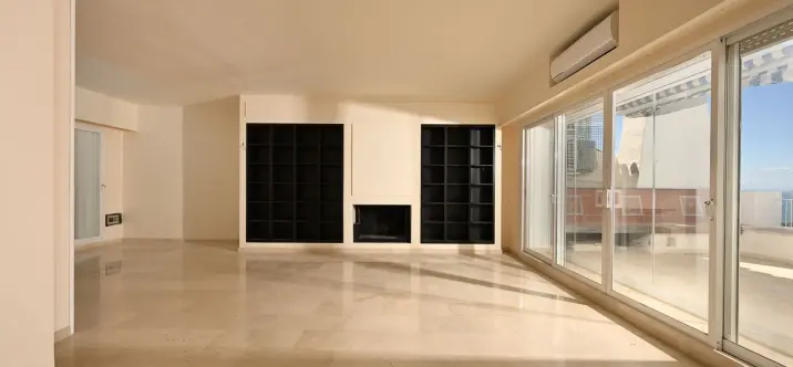 Venta de apartamento en planta media en Río Real 0