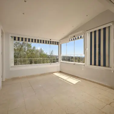 Venta de apartamento en planta media en Río Real