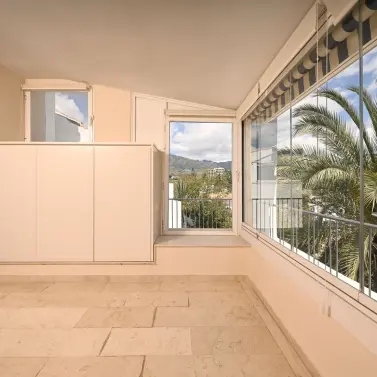 Venta de apartamento en planta media en Río Real