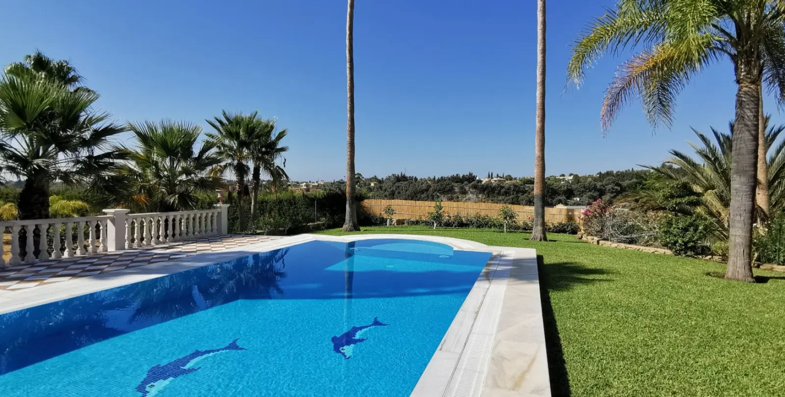 Продажа  отдельно стоящей виллы в Estepona 5