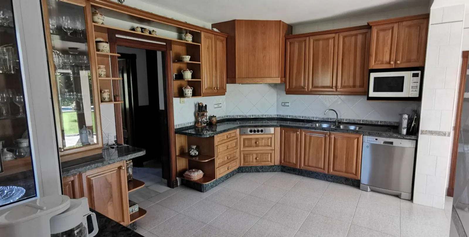 Продажа  отдельно стоящей виллы в Estepona 21
