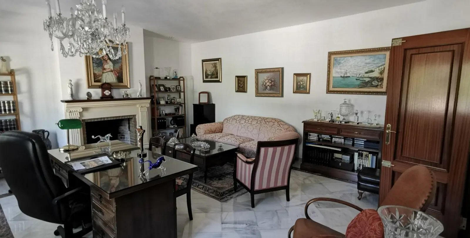 Продажа  отдельно стоящей виллы в Estepona 33
